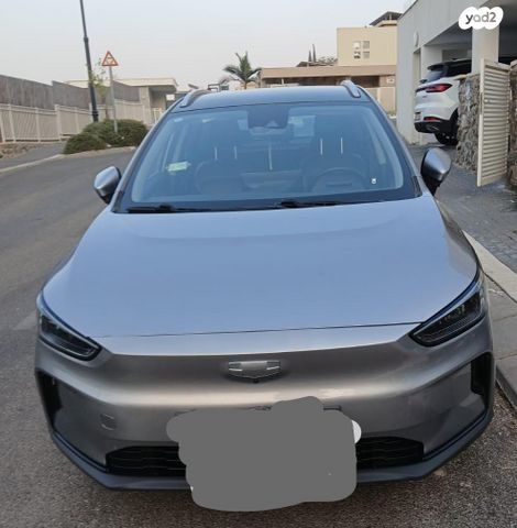 מודעת רכב ג׳ילי Geometry C