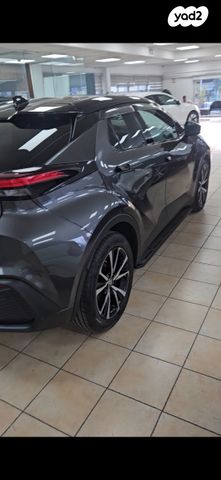 טויוטה C-HR