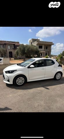 טויוטה יאריס