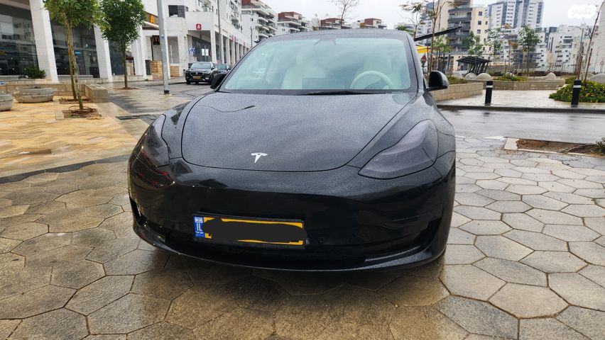 מודעת רכב טסלה מודל 3