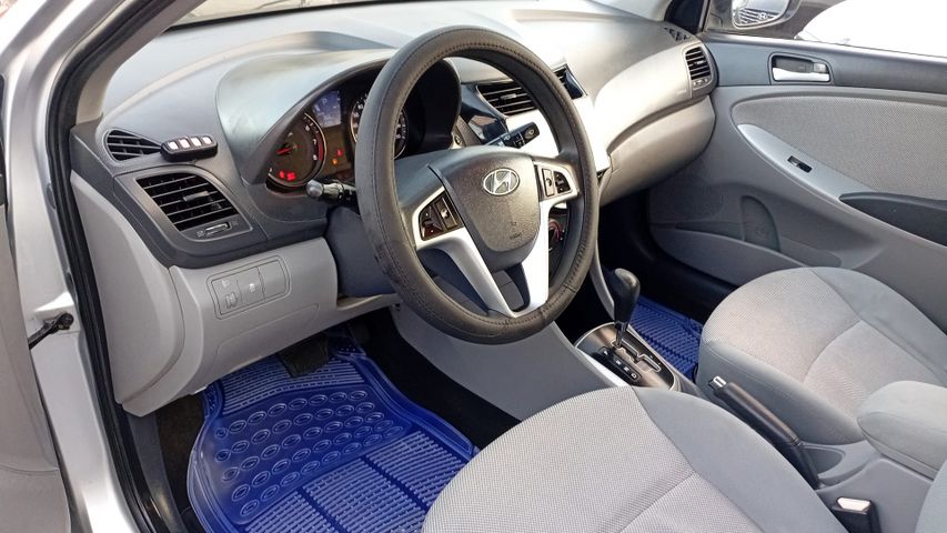 יונדאי אקסנט i25