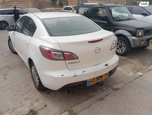 מודעת רכב מאזדה 3