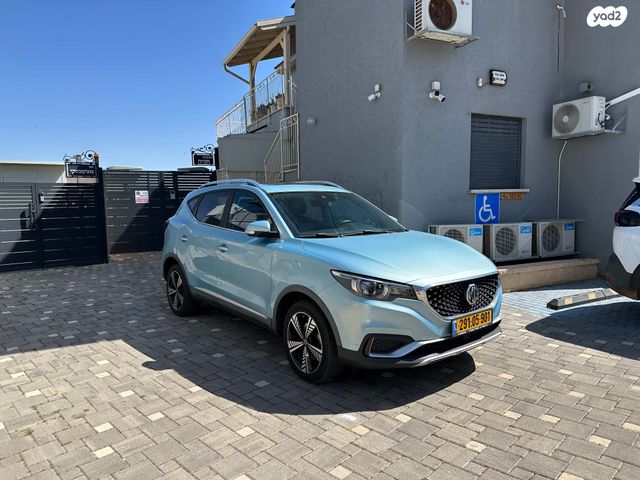 מודעת רכב אם ג'י ZS