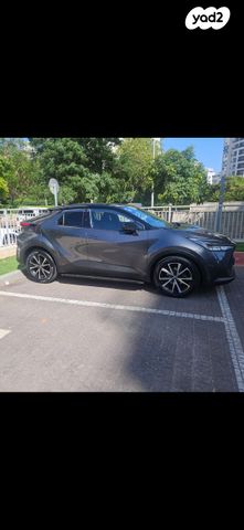 טויוטה C-HR