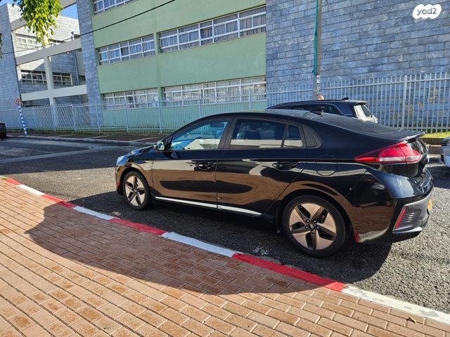 יונדאי איוניק