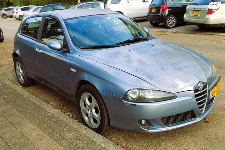 147 Twin Spark אוט׳ 5 דל 2.0 (150 כ״ס)