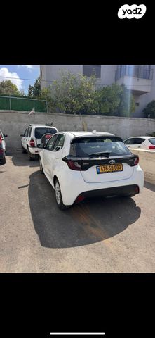 טויוטה יאריס