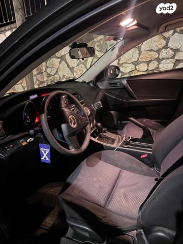 מודעת רכב מאזדה 3