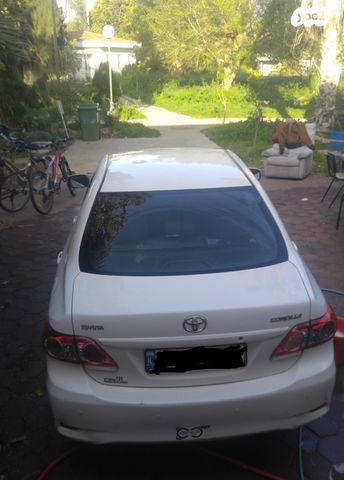 טויוטה קורולה