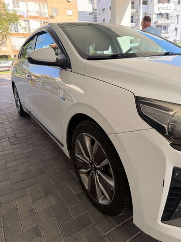 יונדאי איוניק