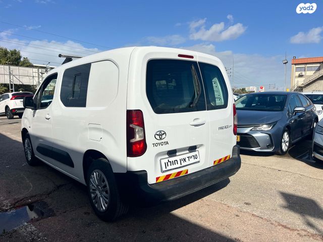 טויוטה פרואייס סיטי