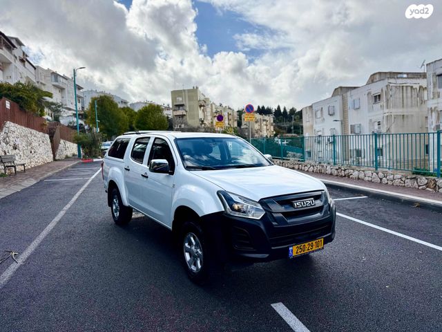 איסוזו די-מקס