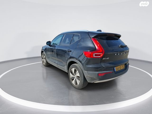 וולוו XC40