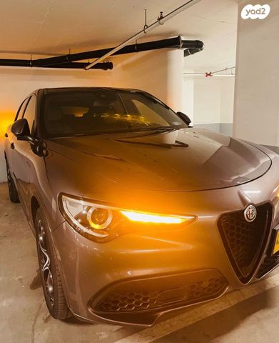 מודעת רכב אלפא רומיאו סטלביו