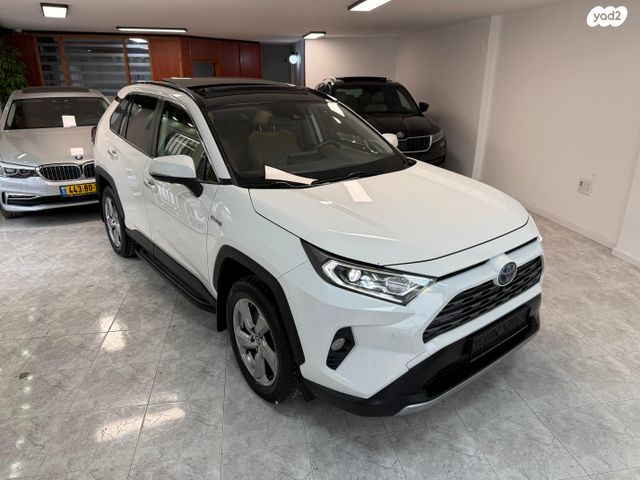 טויוטה RAV4