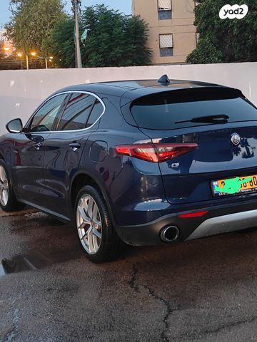 אלפא רומיאו סטלביו