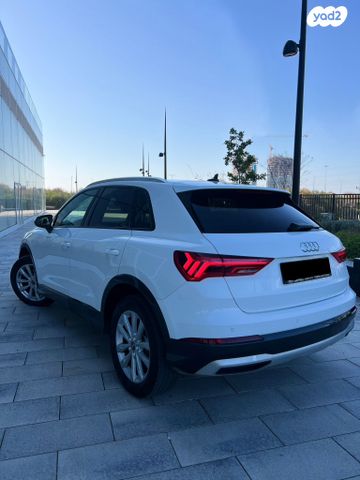 מודעת רכב אאודי Q3 2