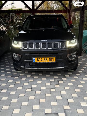 מודעת רכב ג'יפ קומפאס