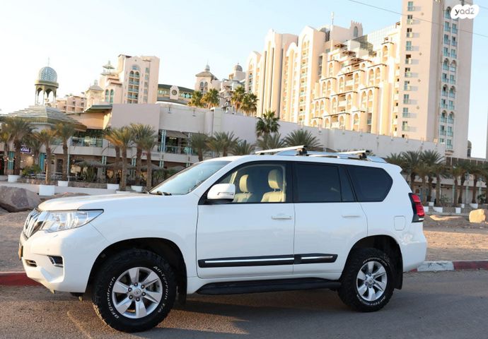 טויוטה לנד קרוזר