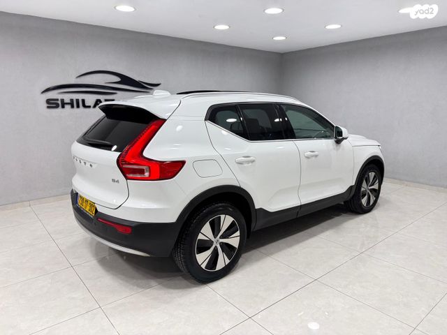 וולוו XC40