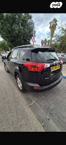 טויוטה RAV4