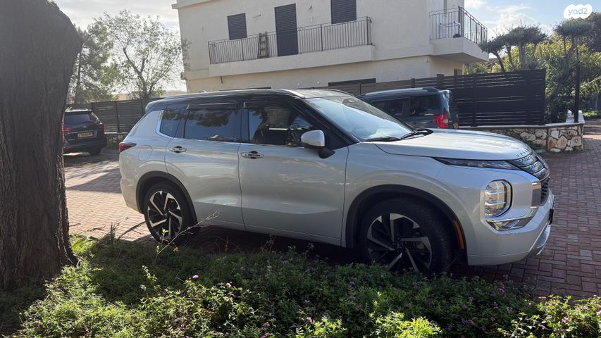 מיצובישי אאוטלנדר