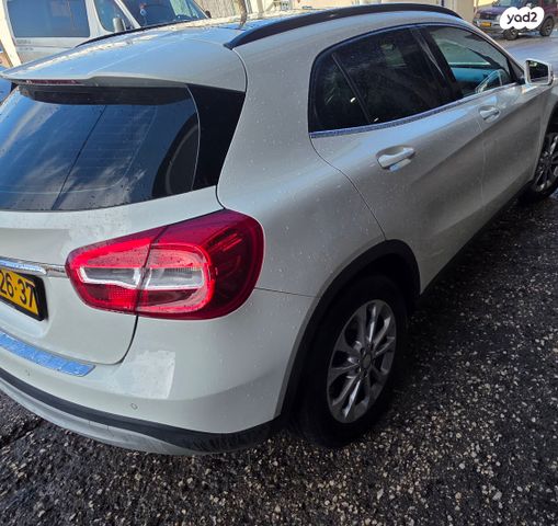 מרצדס-בנץ GLA