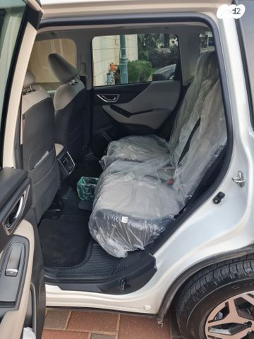 סובארו פורסטר