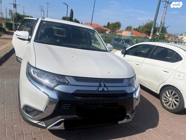 מיצובישי אאוטלנדר