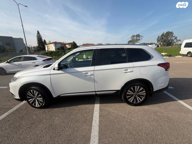 מיצובישי אאוטלנדר