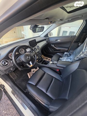 מרצדס-בנץ GLA