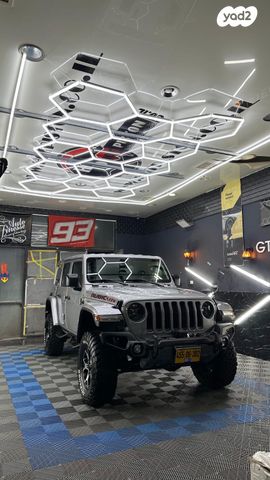 מודעת רכב ג'יפ רנגלר