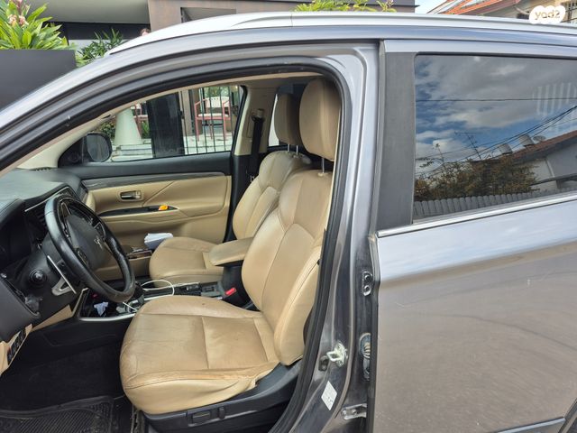 מיצובישי אאוטלנדר