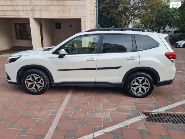 סובארו פורסטר