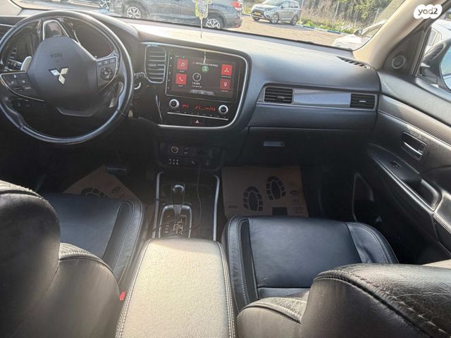 מיצובישי אאוטלנדר