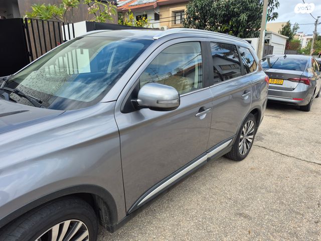 מיצובישי אאוטלנדר