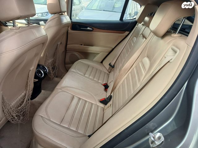 אלפא רומיאו סטלביו