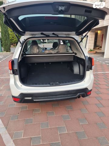 סובארו פורסטר