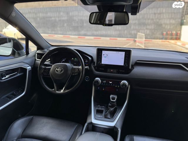 טויוטה RAV4