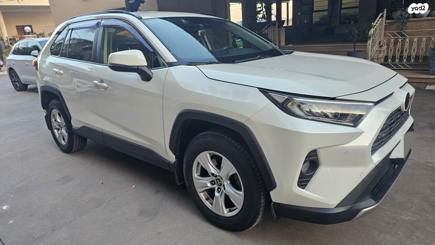 טויוטה RAV4