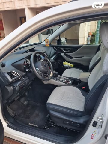 סובארו פורסטר