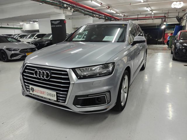 מודעת רכב אאודי Q7