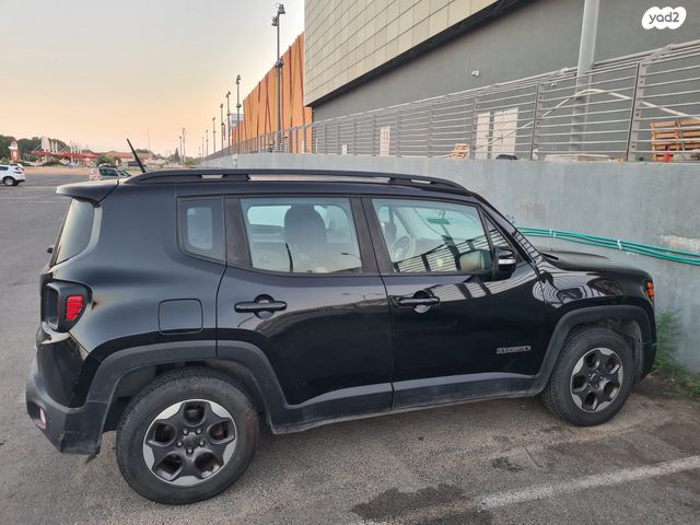 מודעת רכב ג'יפ רנגייד