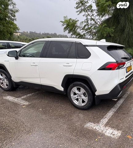 טויוטה RAV4