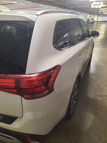 מיצובישי אאוטלנדר