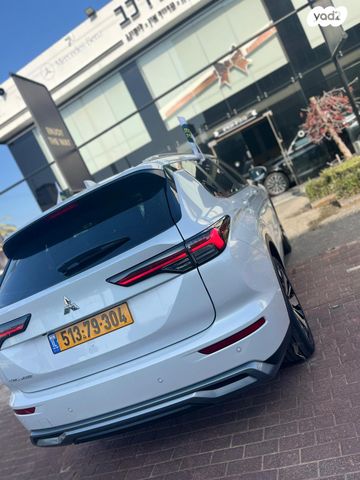 מיצובישי אאוטלנדר