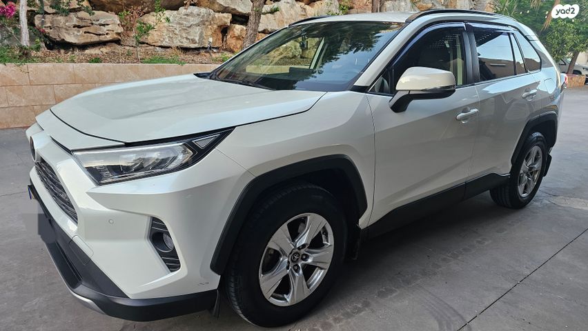 מודעת רכב טויוטה RAV4