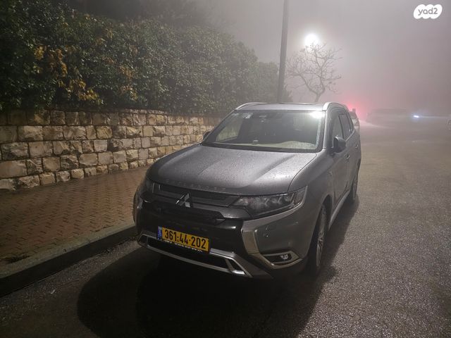 מיצובישי אאוטלנדר