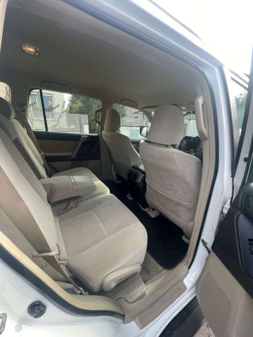 טויוטה לנד קרוזר