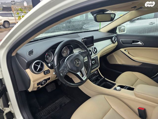 מרצדס-בנץ GLA